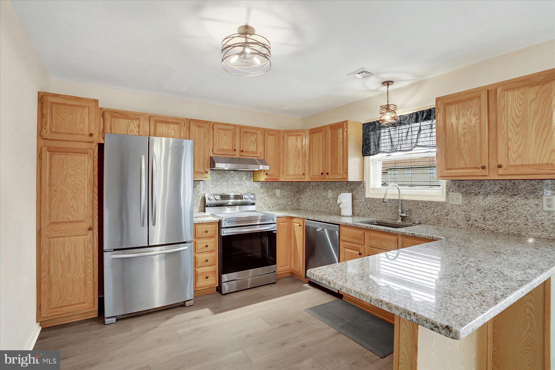 CAPITAL RIDGE - Residential