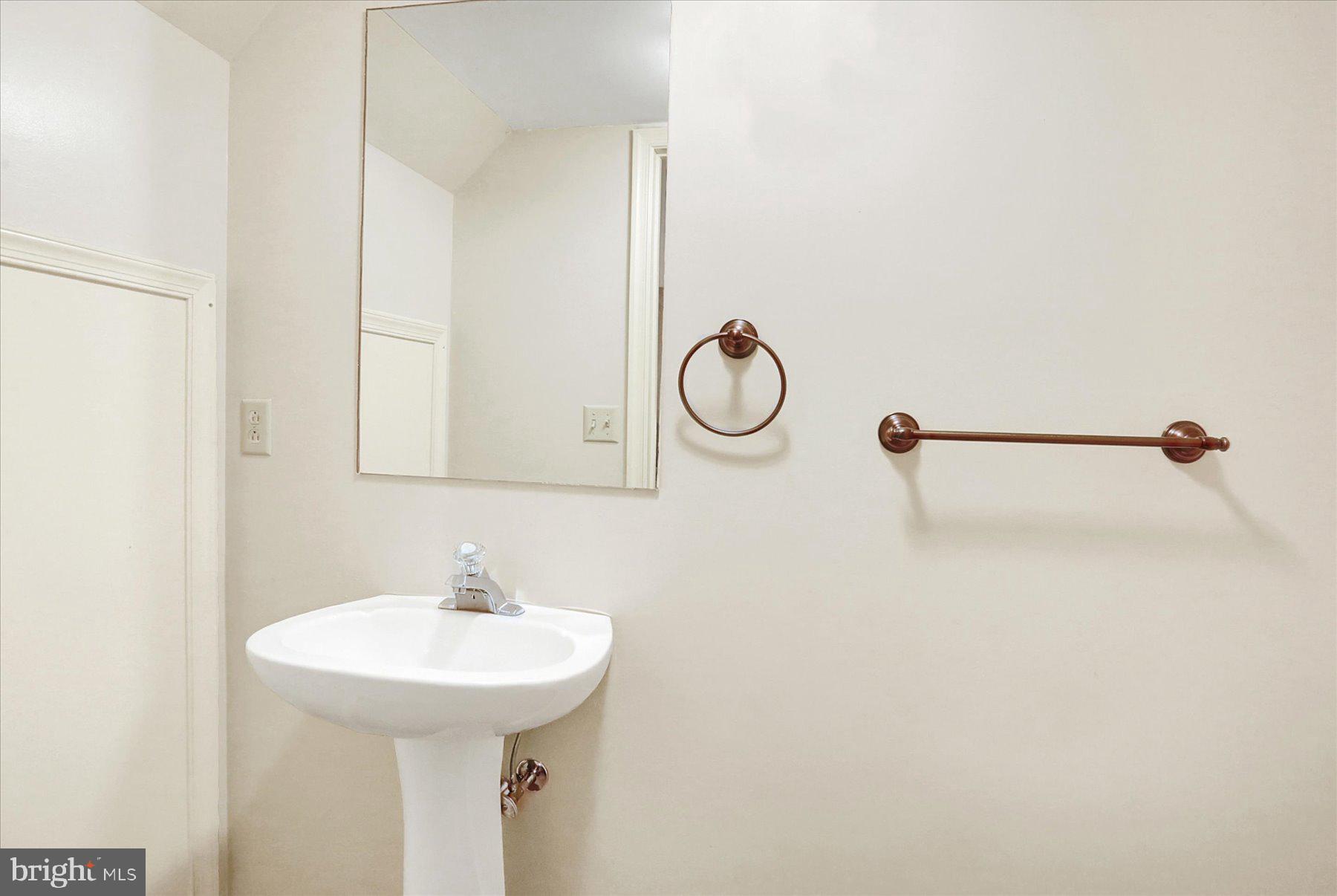 CAPITAL RIDGE - Residential