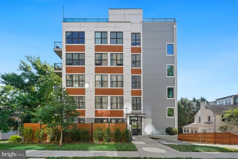 MLS: VAAR2074888