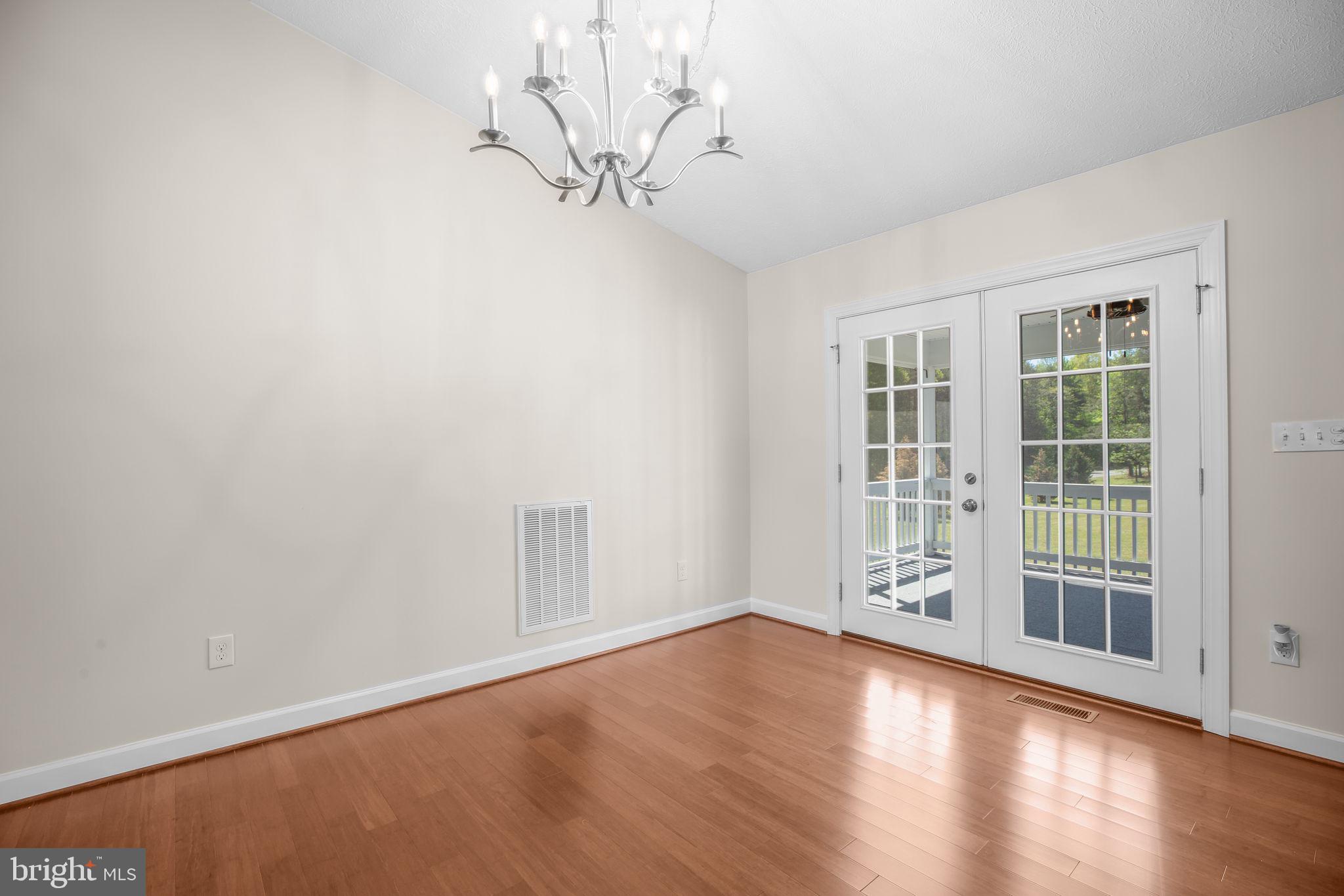 BORDEN MEADOWS - Residential