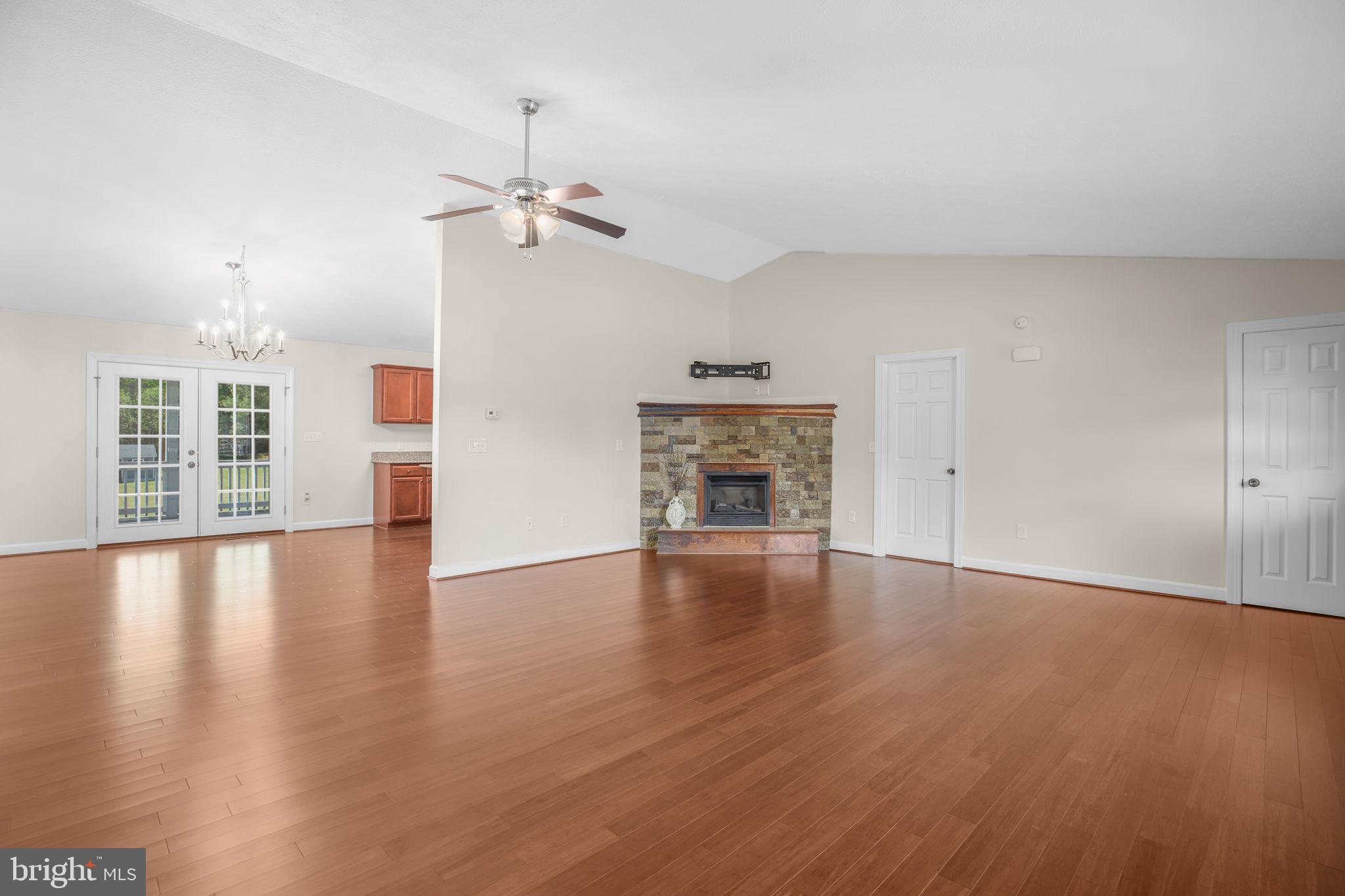 BORDEN MEADOWS - Residential