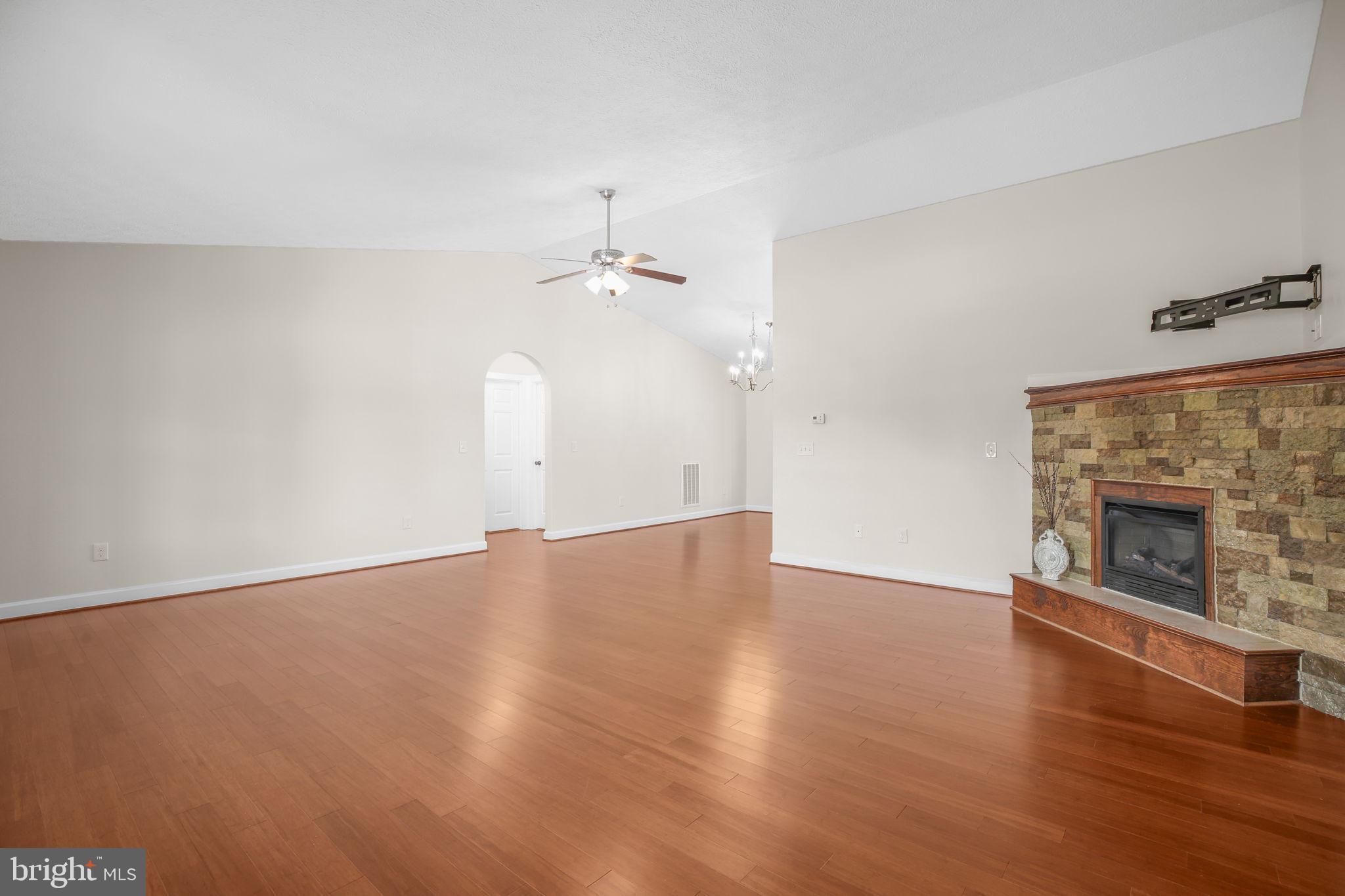 BORDEN MEADOWS - Residential