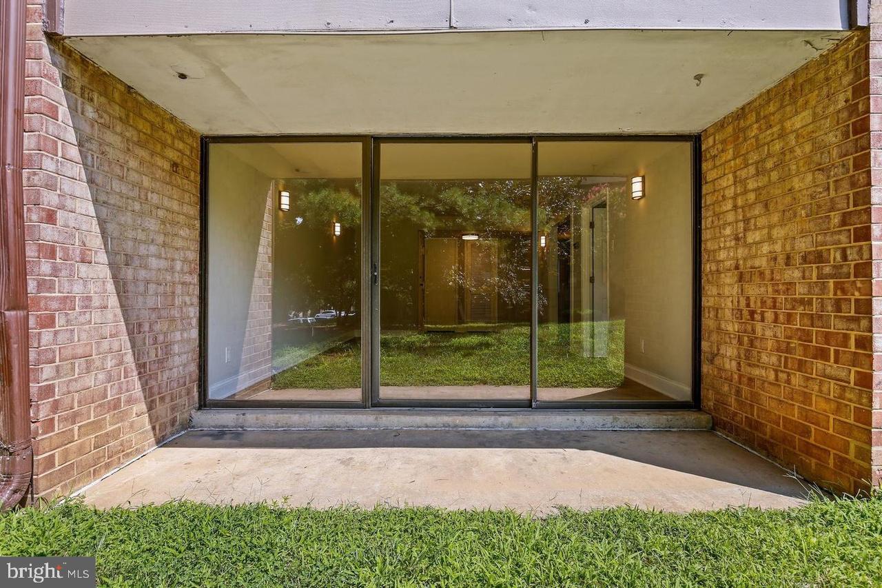 HERONS COVE - Residential