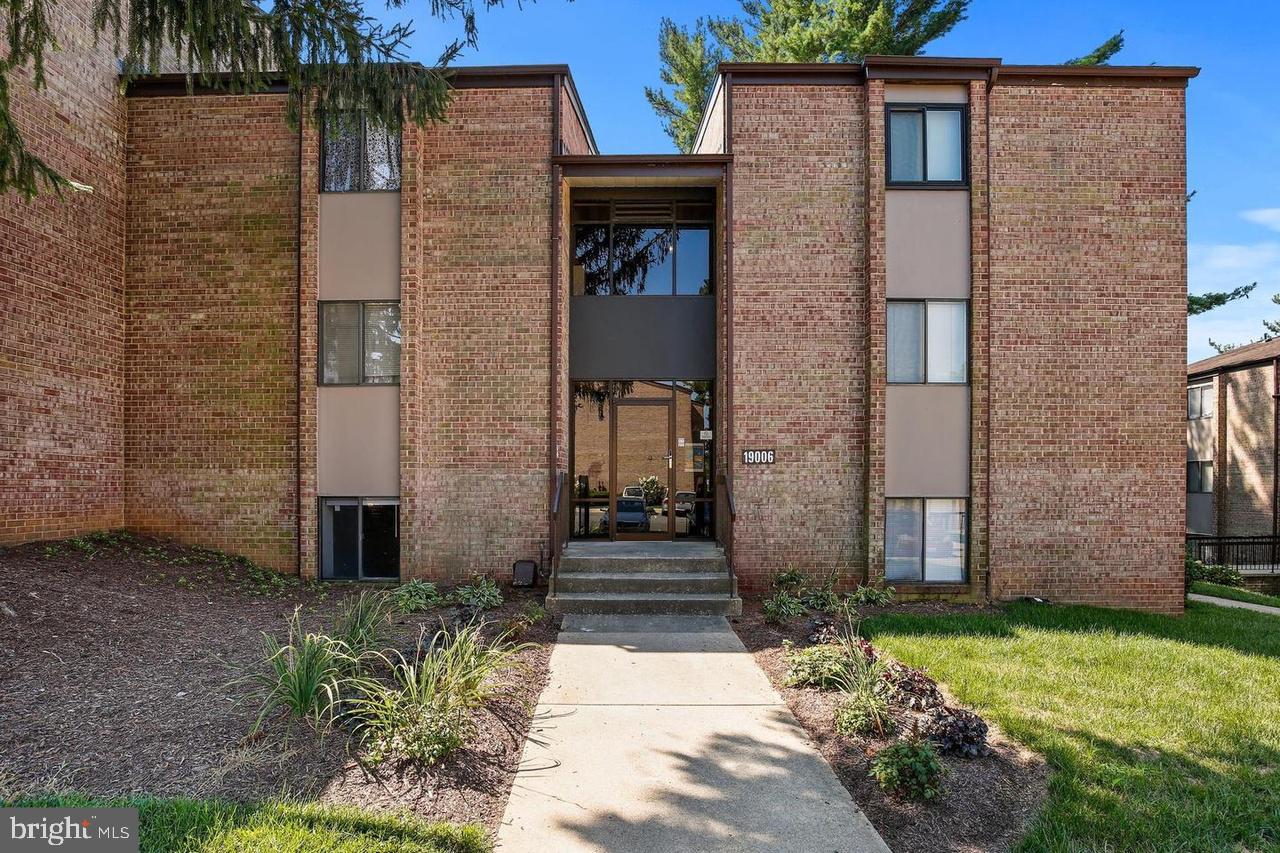 HERONS COVE - Residential