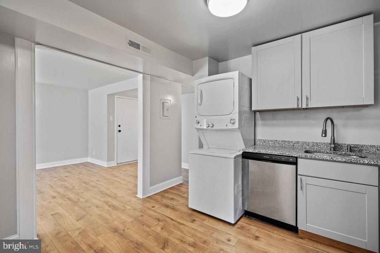 HERONS COVE - Residential