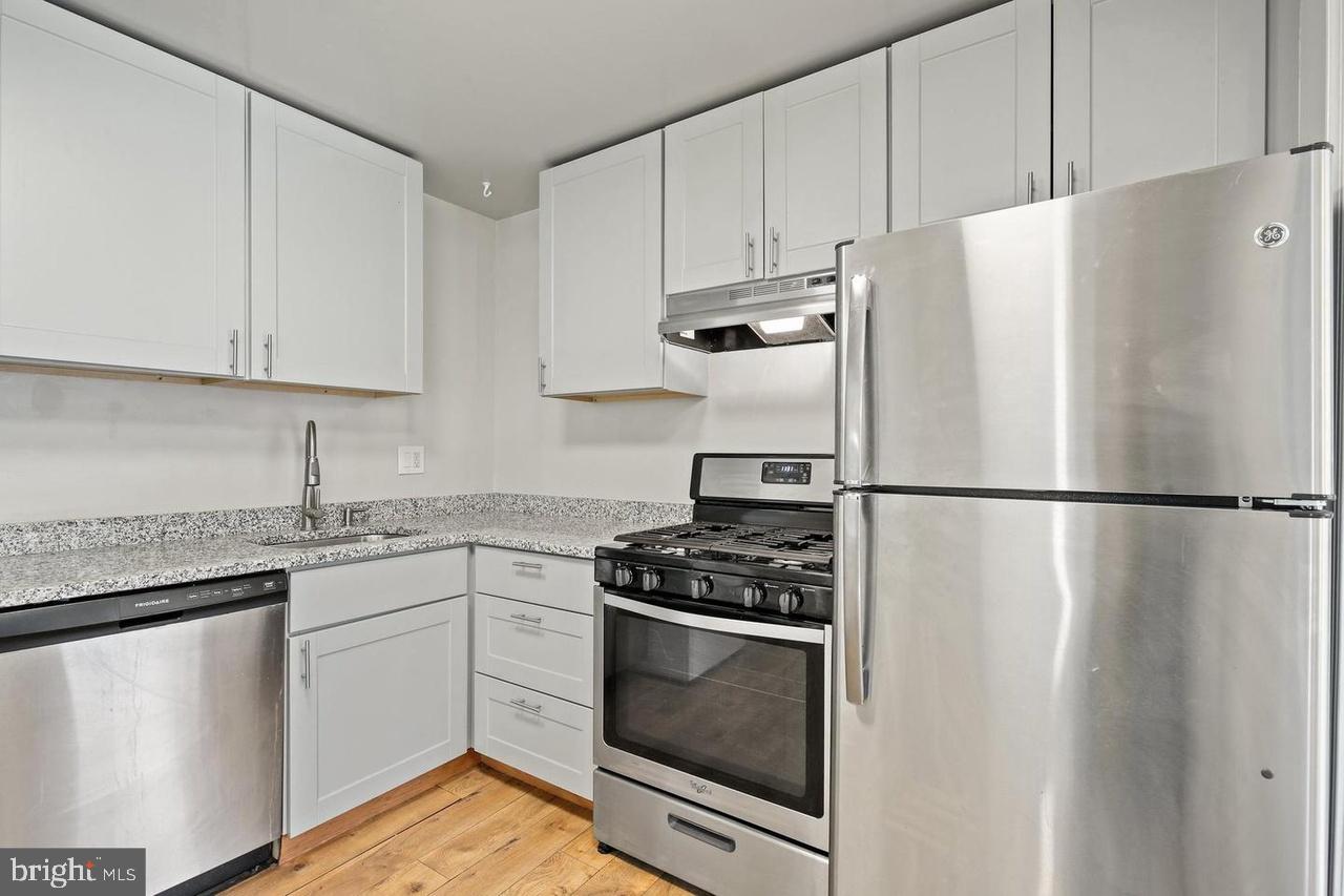 HERONS COVE - Residential