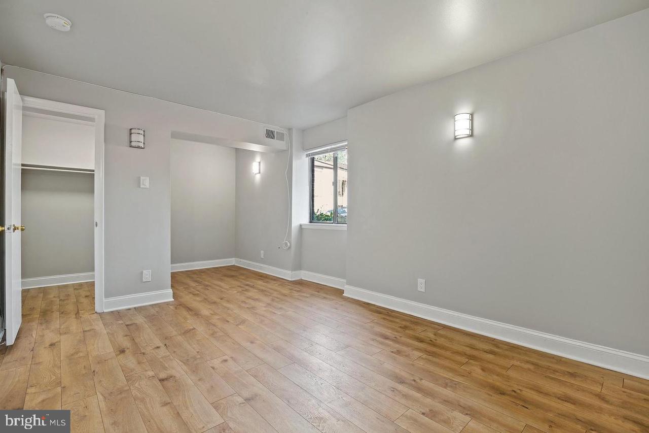 HERONS COVE - Residential