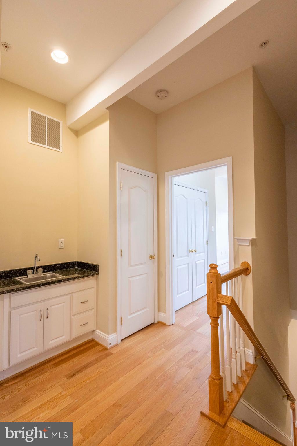 WASHINGTON VILLAGE - Residential Lease