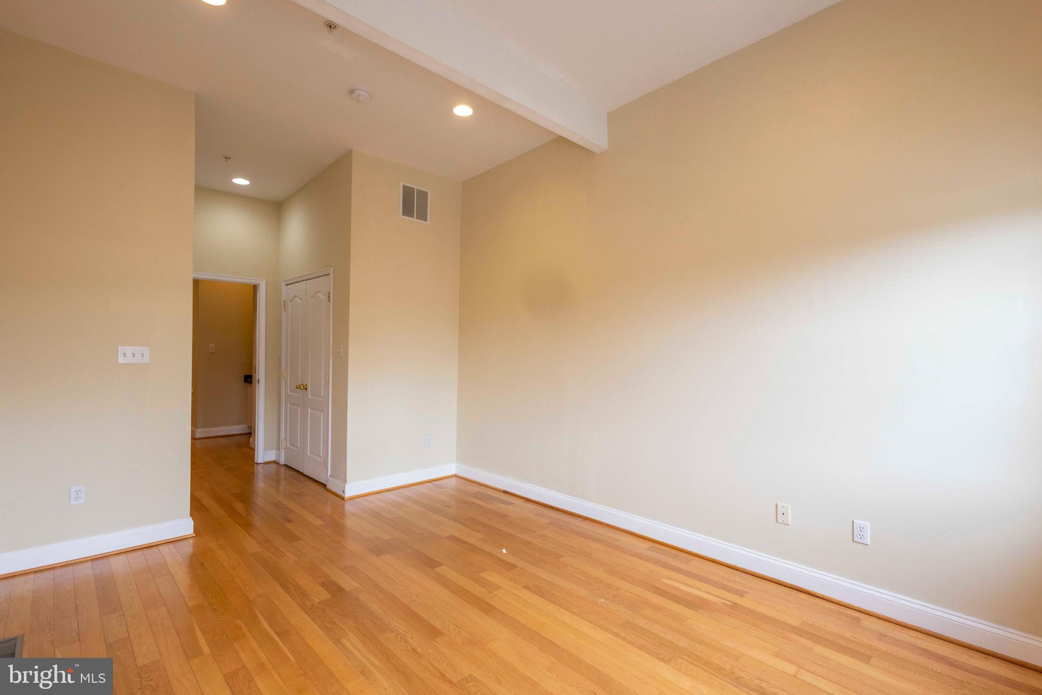 WASHINGTON VILLAGE - Residential Lease