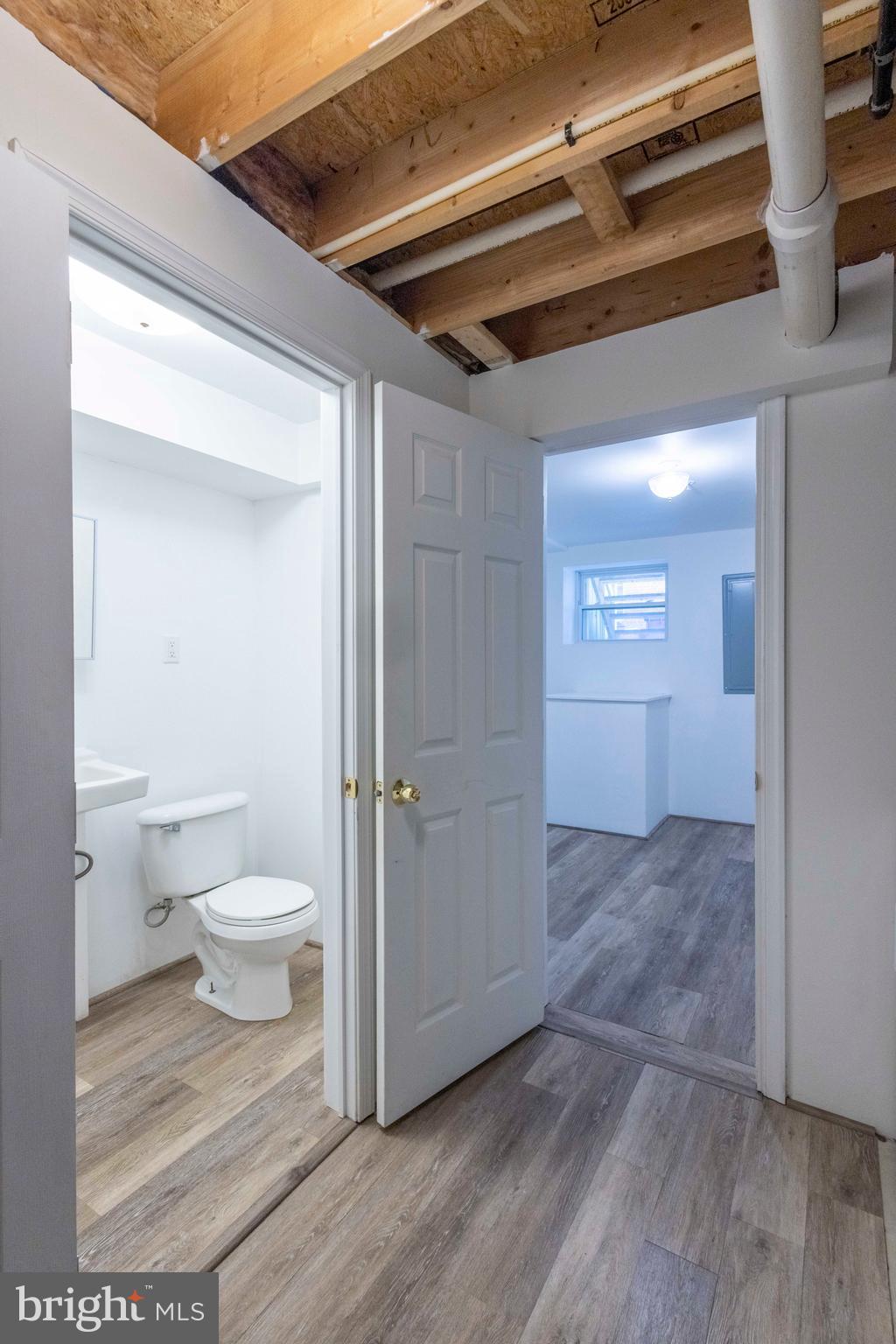 WASHINGTON VILLAGE - Residential Lease