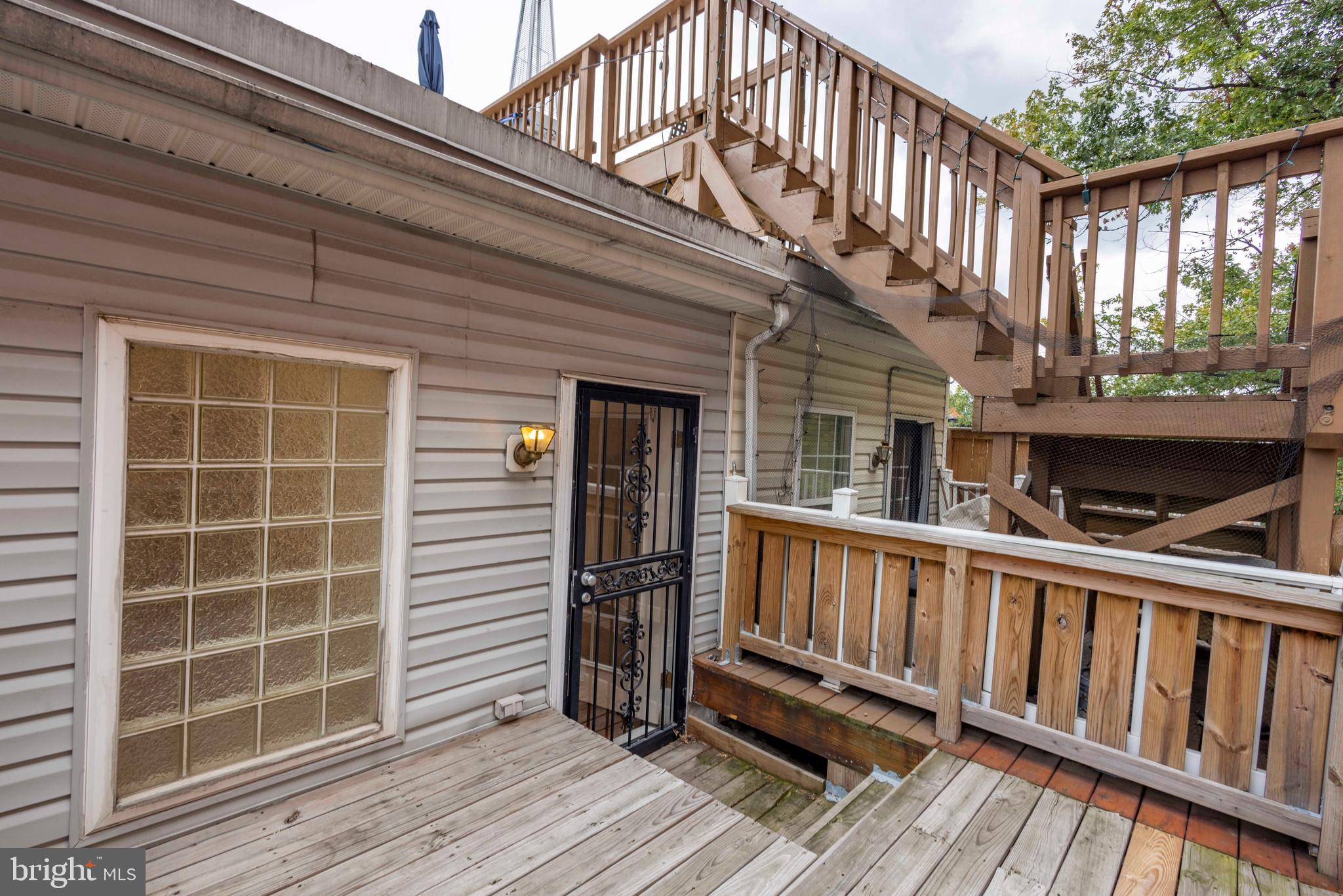 WASHINGTON VILLAGE - Residential Lease