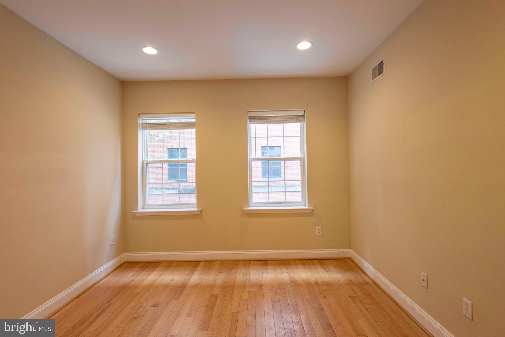 WASHINGTON VILLAGE - Residential Lease