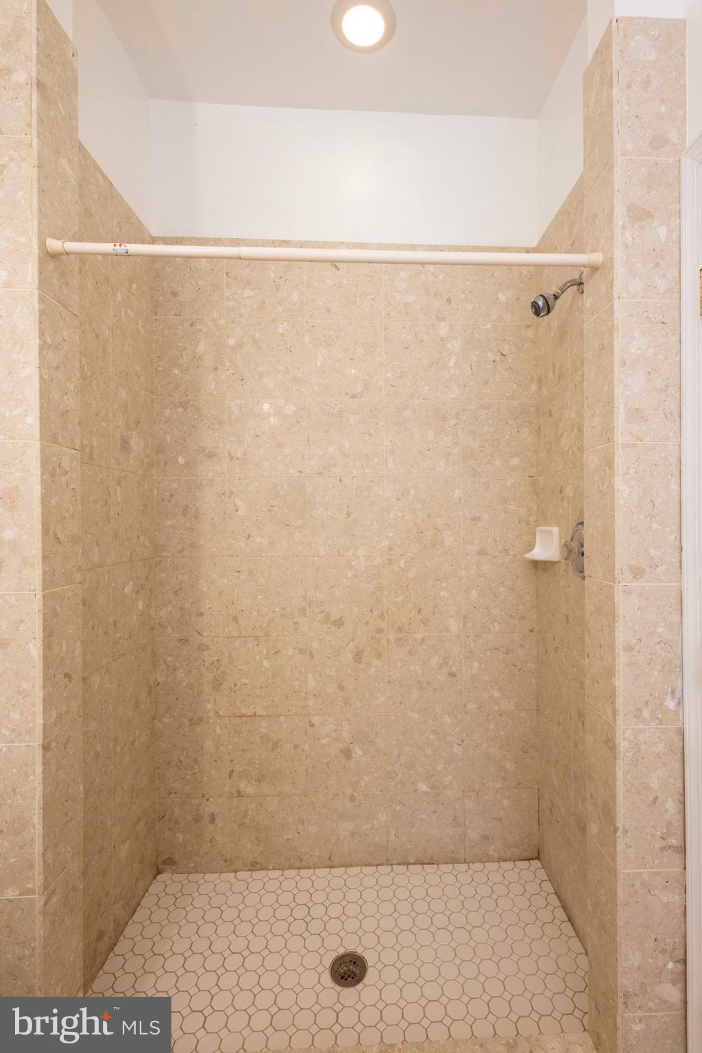 WASHINGTON VILLAGE - Residential Lease