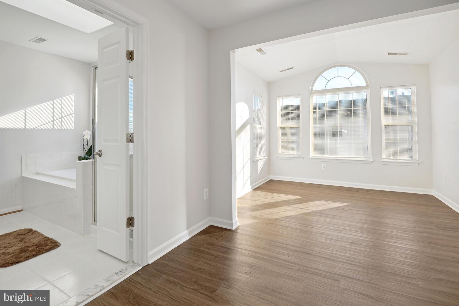 SOUTH RIDING - Residential