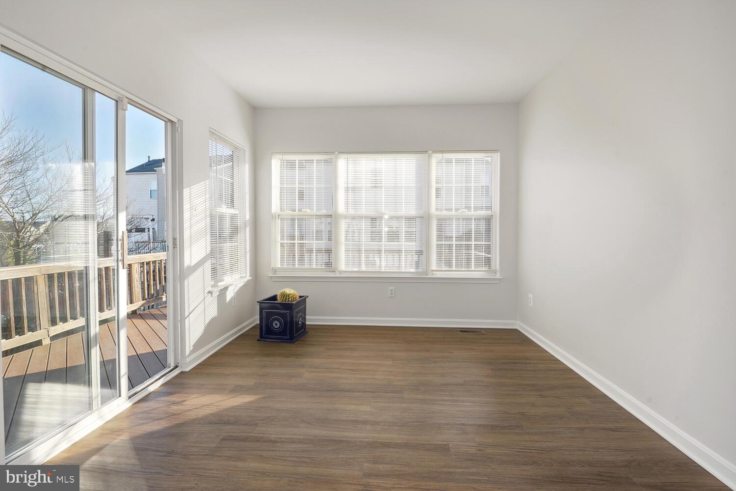 SOUTH RIDING - Residential