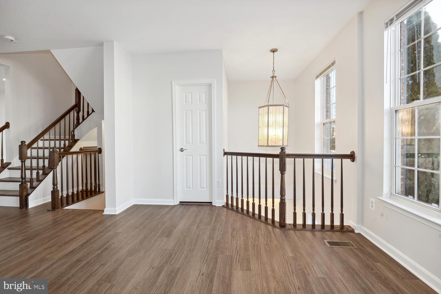 SOUTH RIDING - Residential