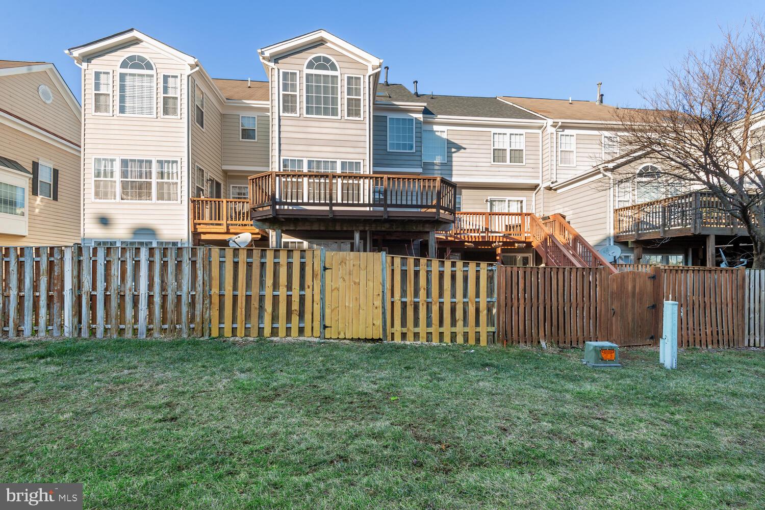 SOUTH RIDING - Residential