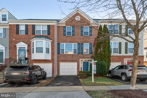 Photo of 43017 Beachall Street, CHANTILLY, VA 20152 (MLS # VALO2110578)