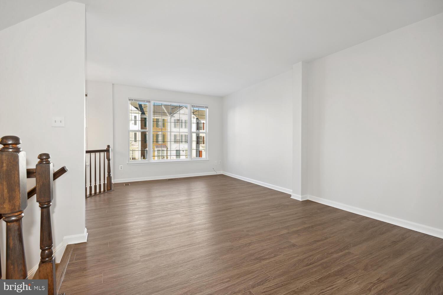 SOUTH RIDING - Residential