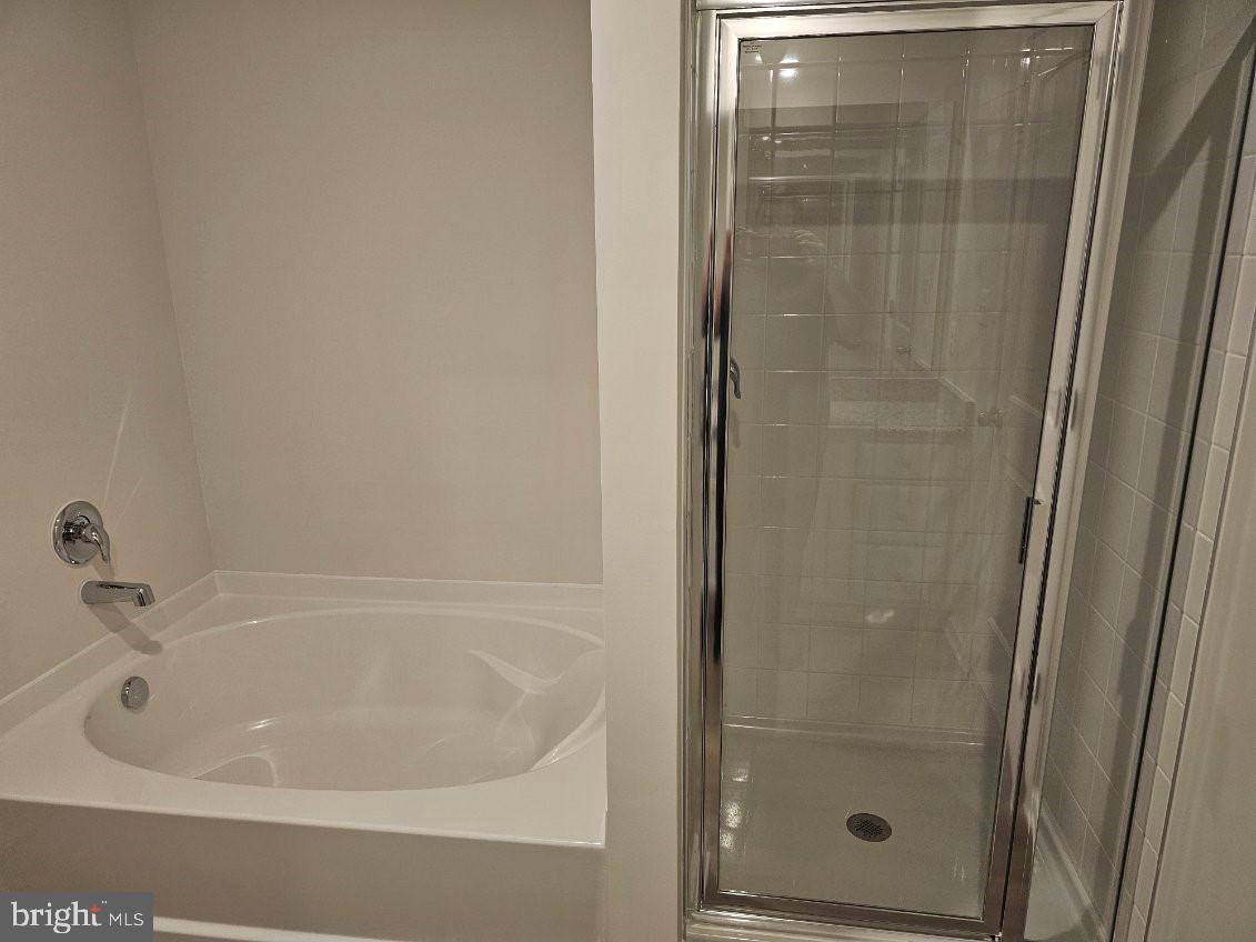 HOMEPLACE AT RIVERSIDE - Residential Lease