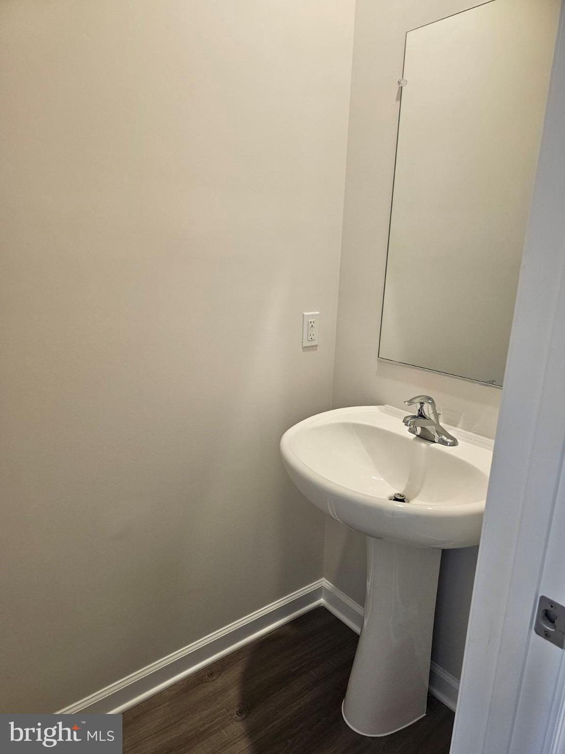 HOMEPLACE AT RIVERSIDE - Residential Lease