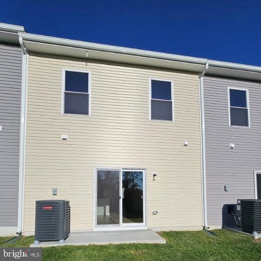 HOMEPLACE AT RIVERSIDE - Residential Lease