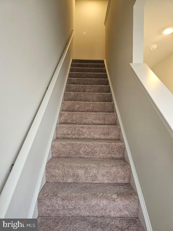 HOMEPLACE AT RIVERSIDE - Residential Lease