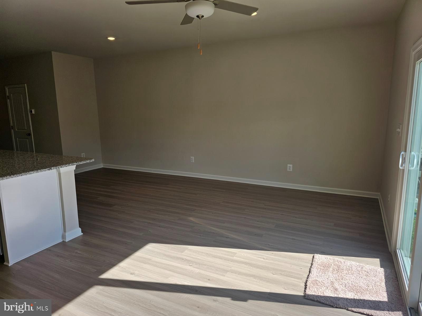 HOMEPLACE AT RIVERSIDE - Residential Lease