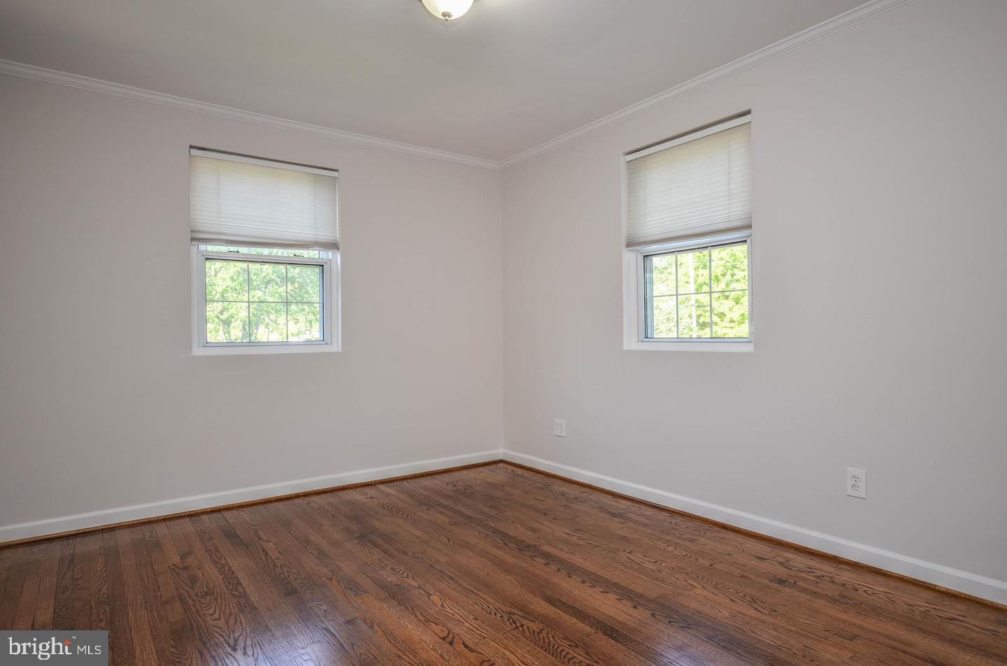 STEPHEN KNOLLS - Residential Lease