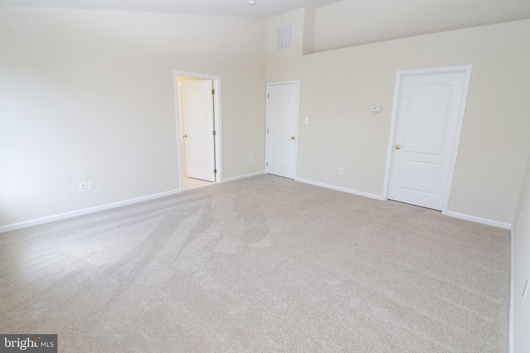 SOUTH RIDING - Residential