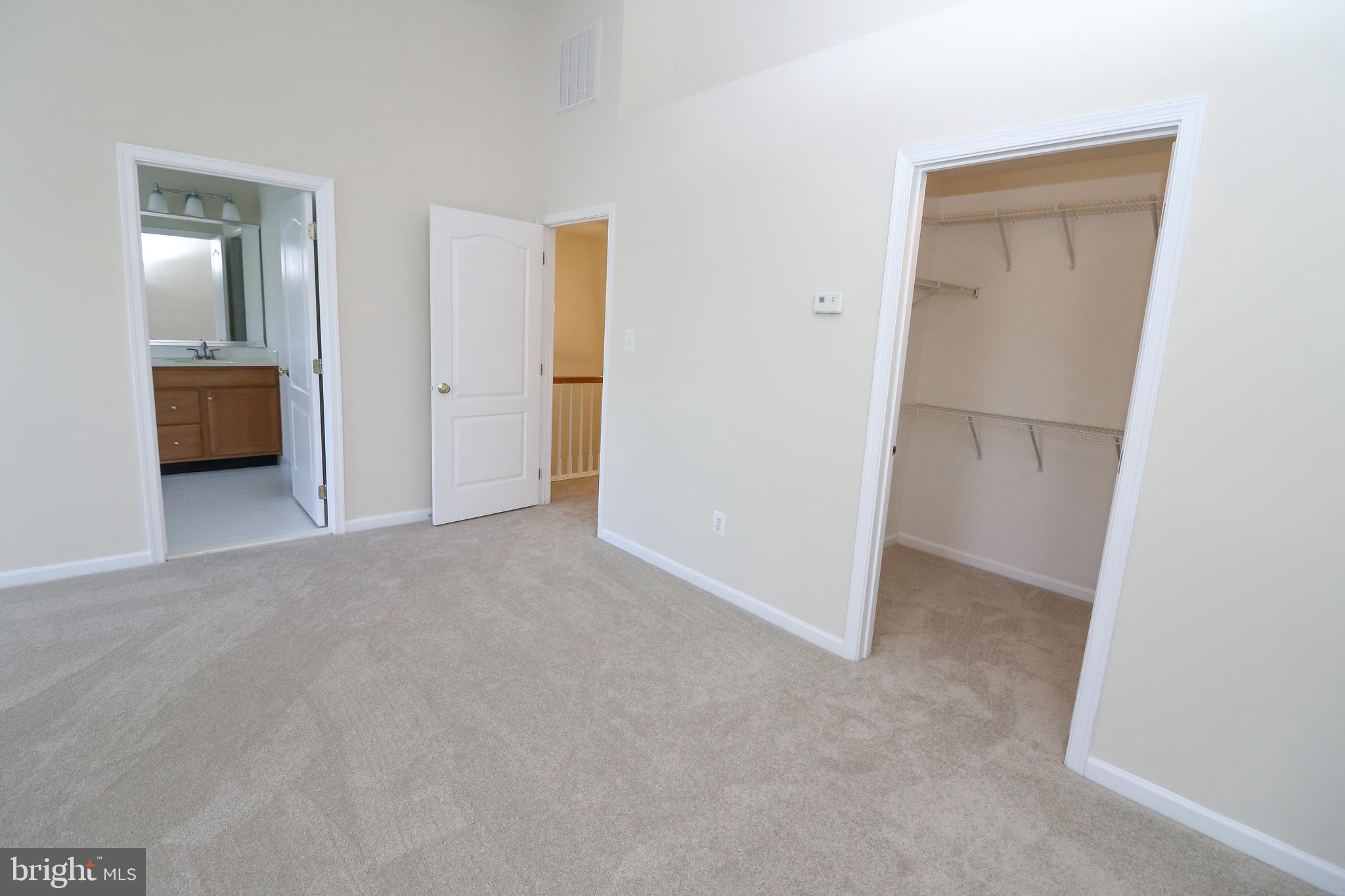 SOUTH RIDING - Residential