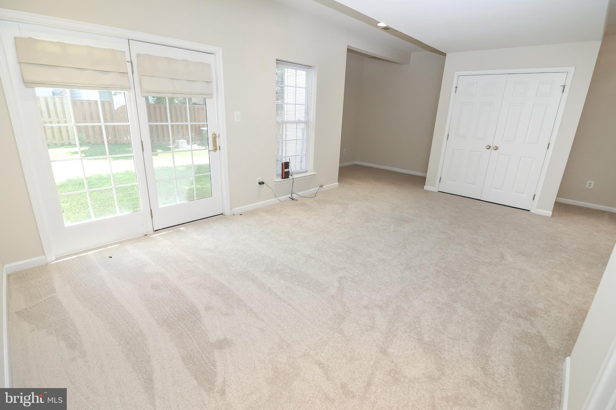 SOUTH RIDING - Residential