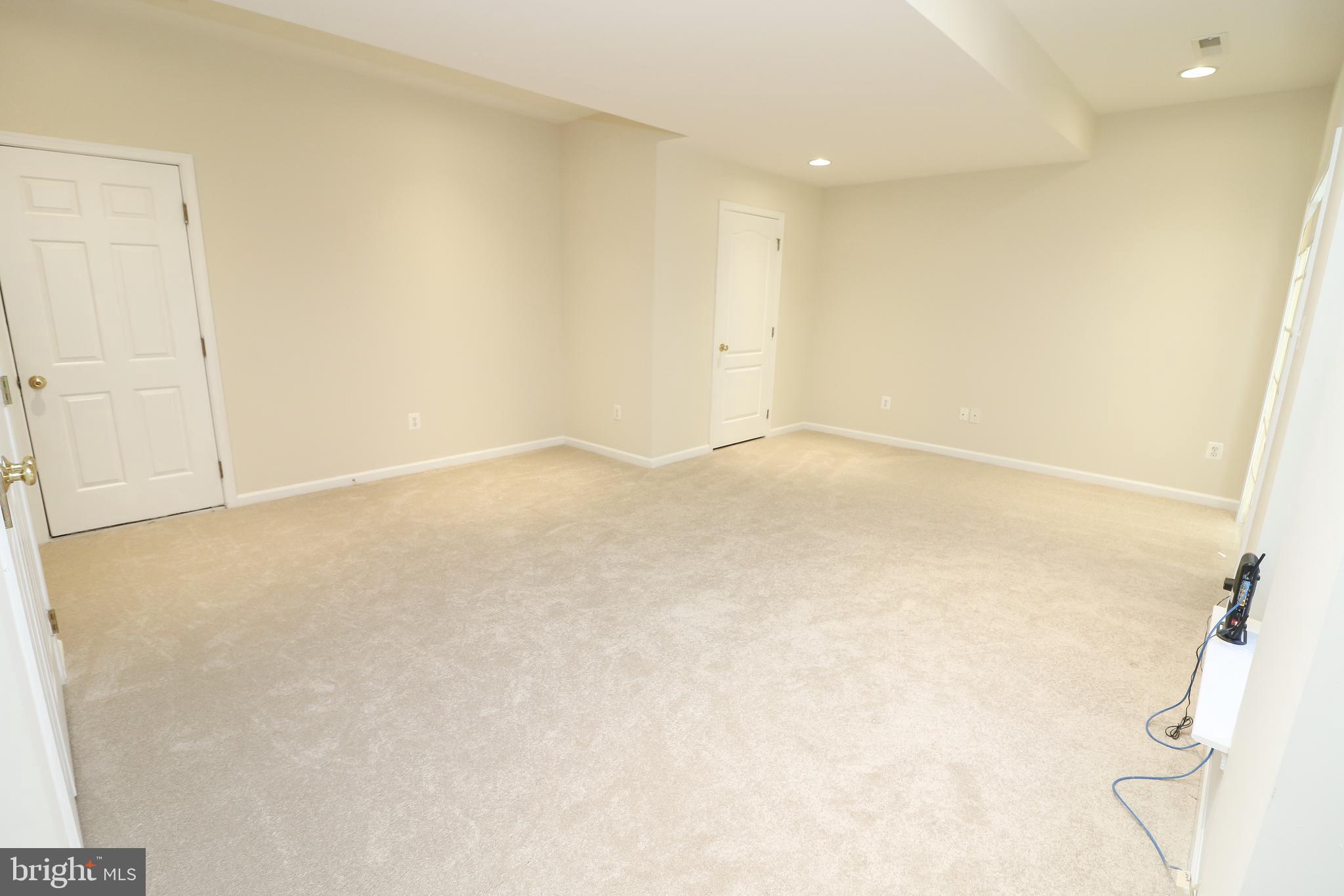 SOUTH RIDING - Residential