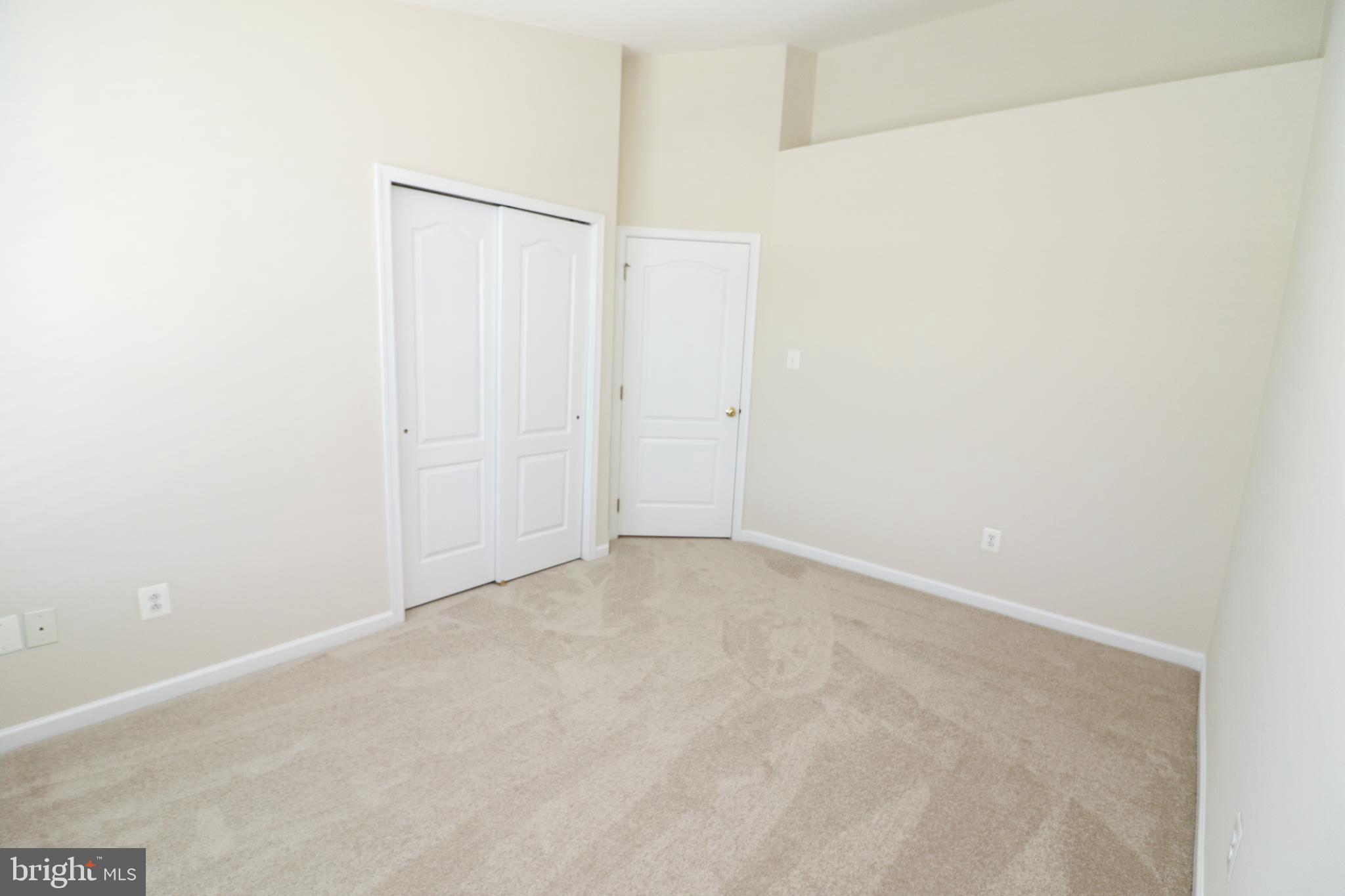 SOUTH RIDING - Residential