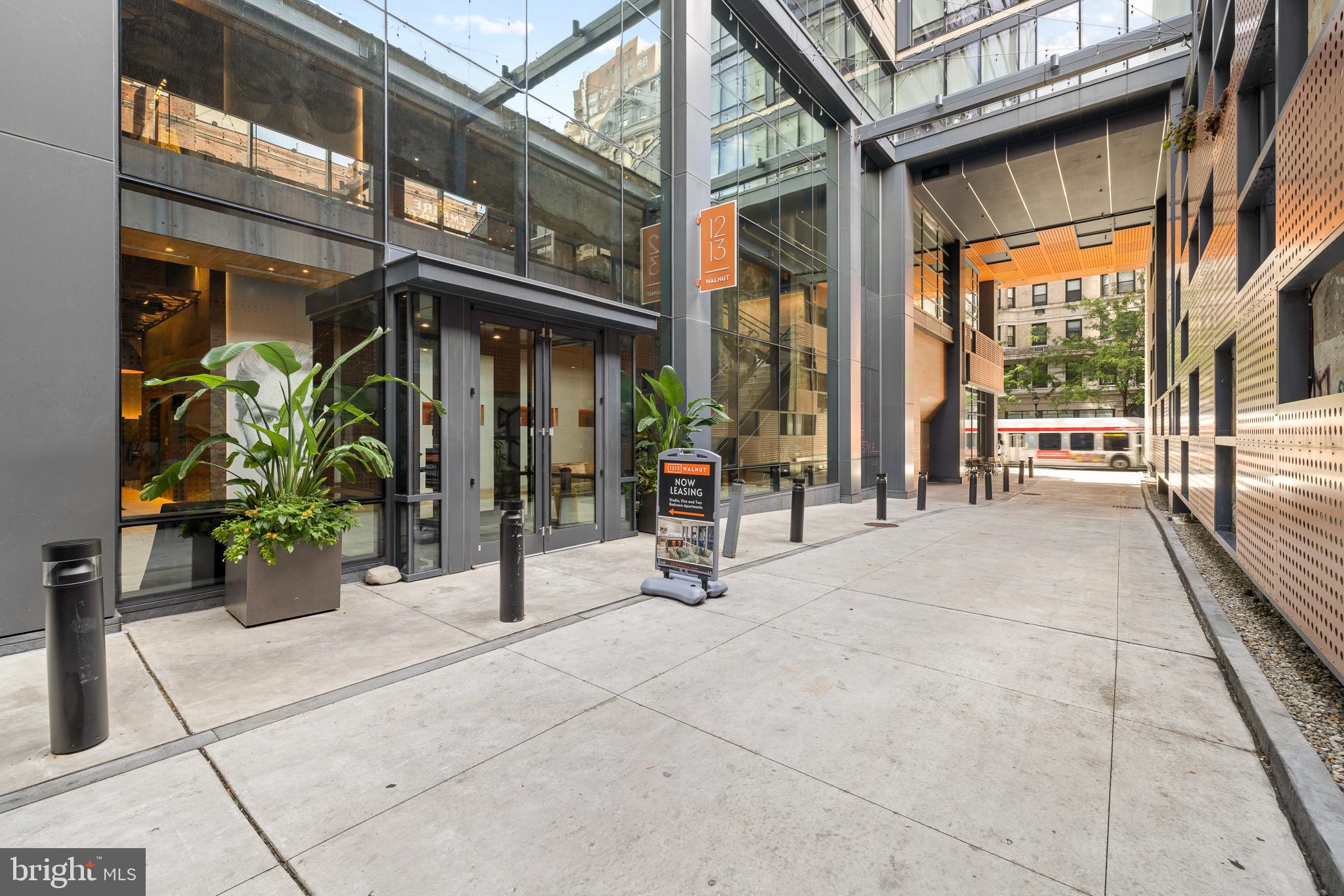 CENTER CITY - Residential Lease