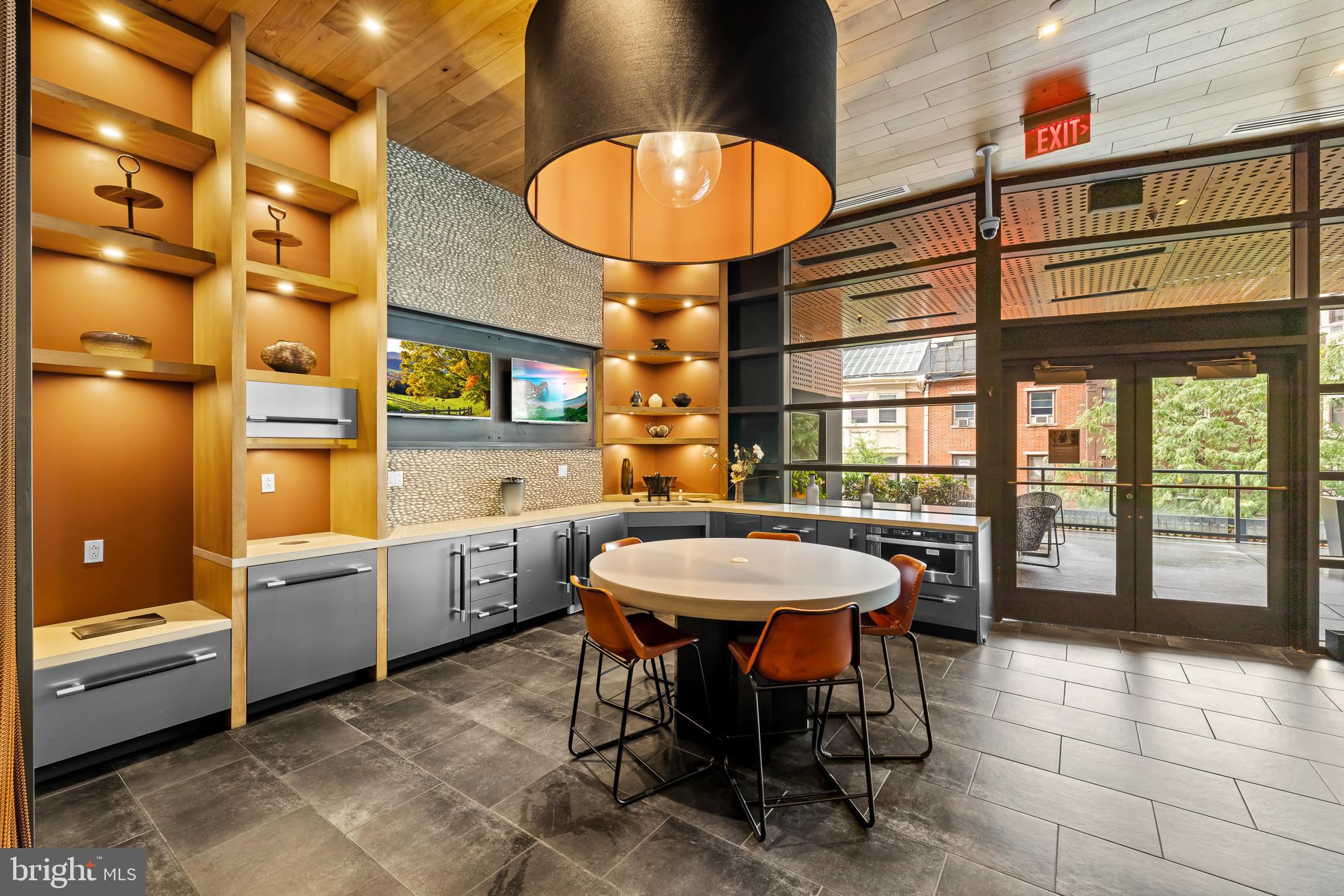 CENTER CITY - Residential Lease