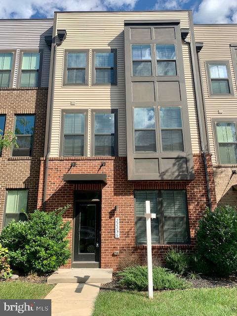 WESTMOORE AT MOOREFIELD - Residential Lease