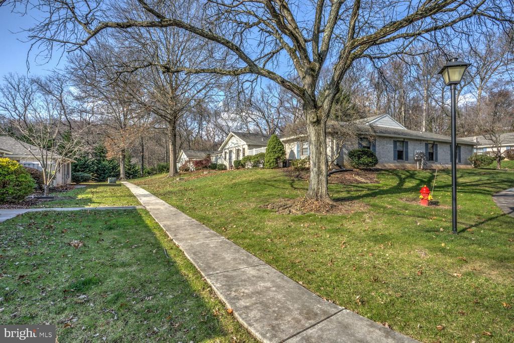 Photo of 407 VALLEYBROOK DR, LANCASTER, PA 17601 (MLS # PALA2027714)