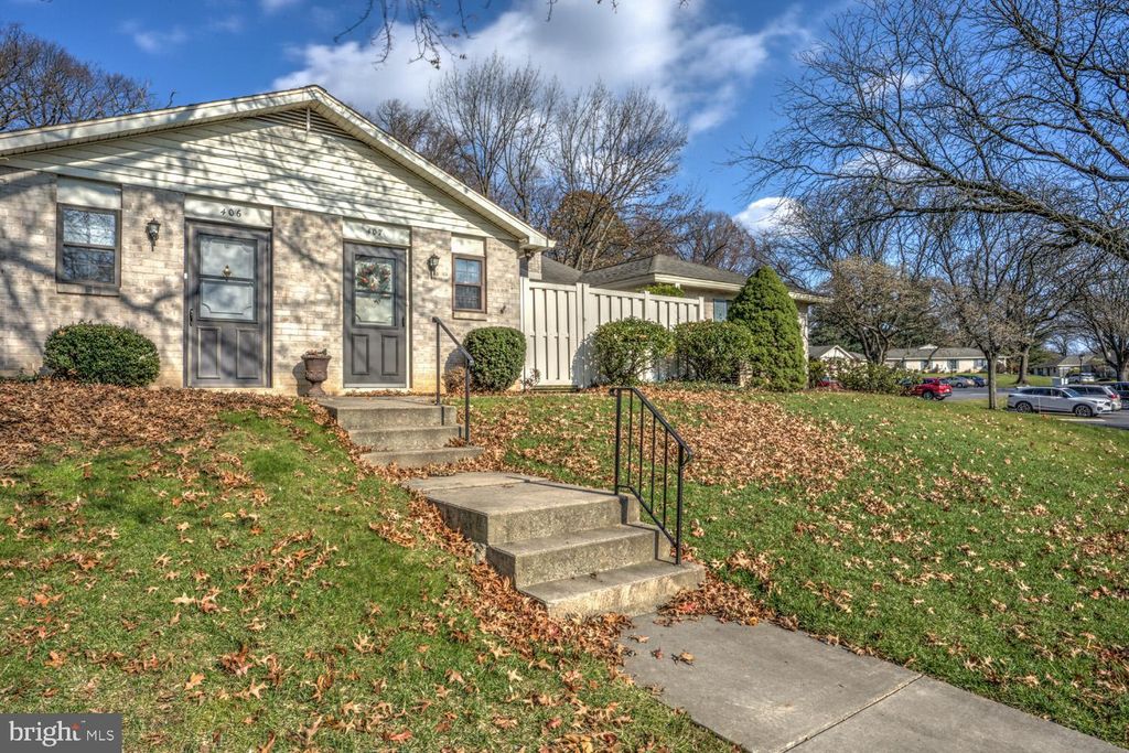 Photo of 407 VALLEYBROOK DR, LANCASTER, PA 17601 (MLS # PALA2027714)