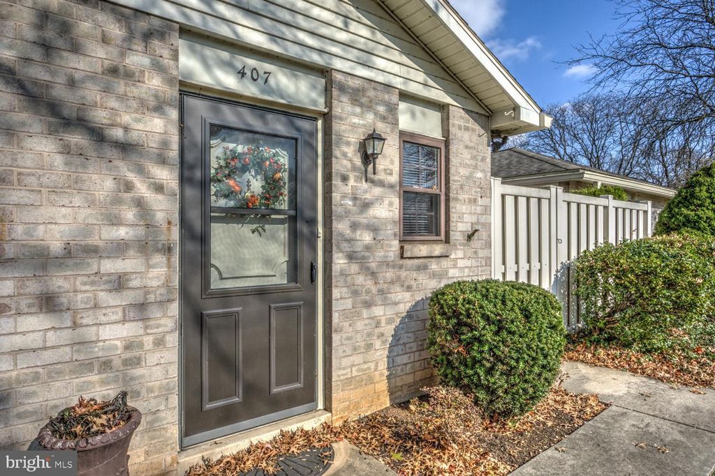 Photo of 407 VALLEYBROOK DR, LANCASTER, PA 17601 (MLS # PALA2027714)