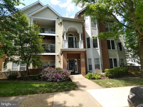 Photo of 4137 Fountainside Lane #103, FAIRFAX, VA 22030 (MLS # VAFX2314198)