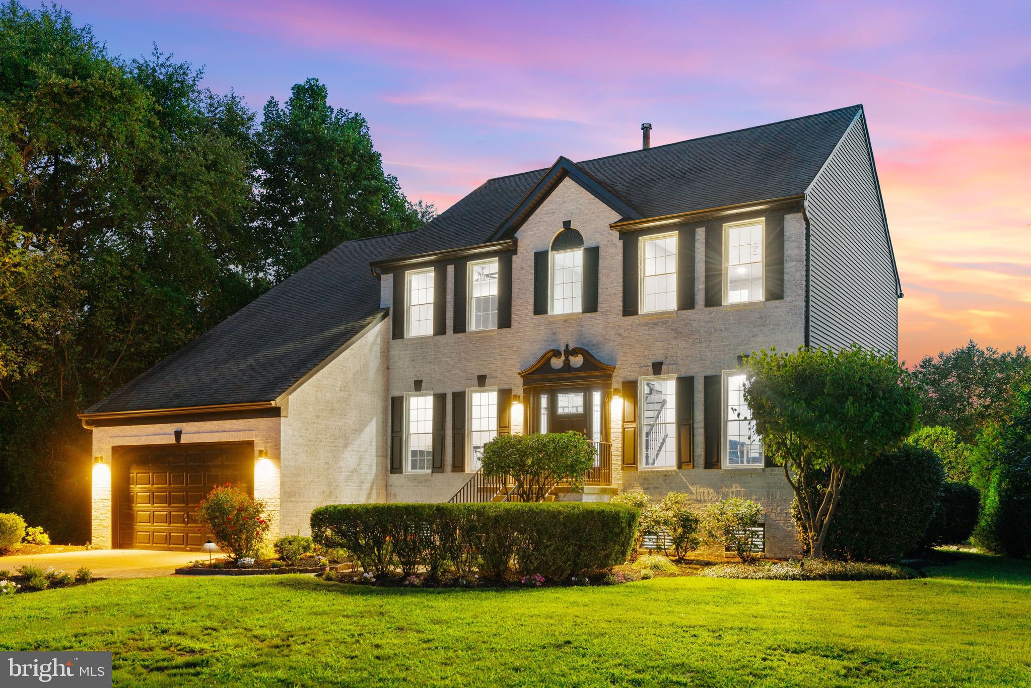 6 WESTBURY COURT