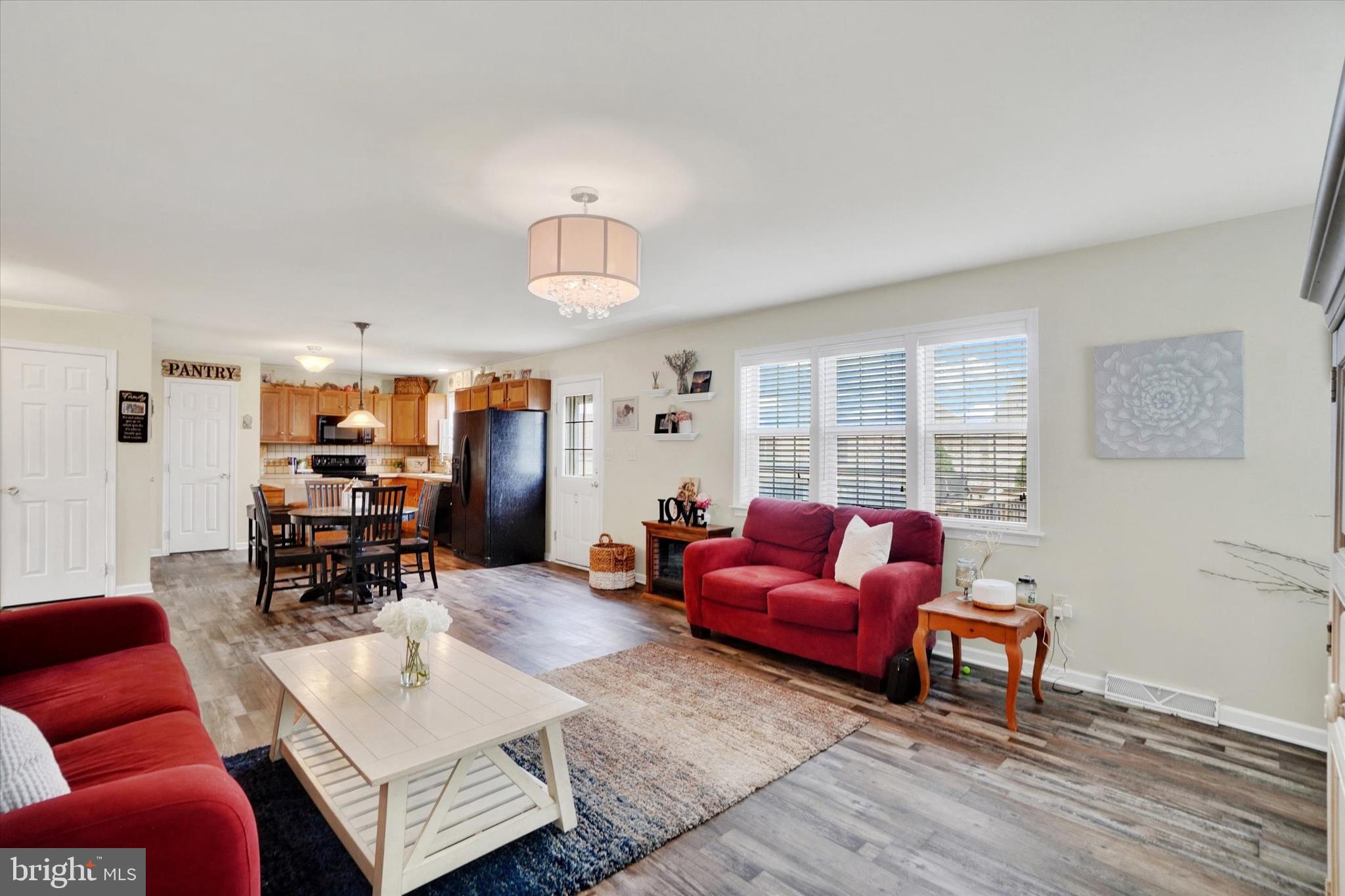 CHATHAM CREEK - Residential