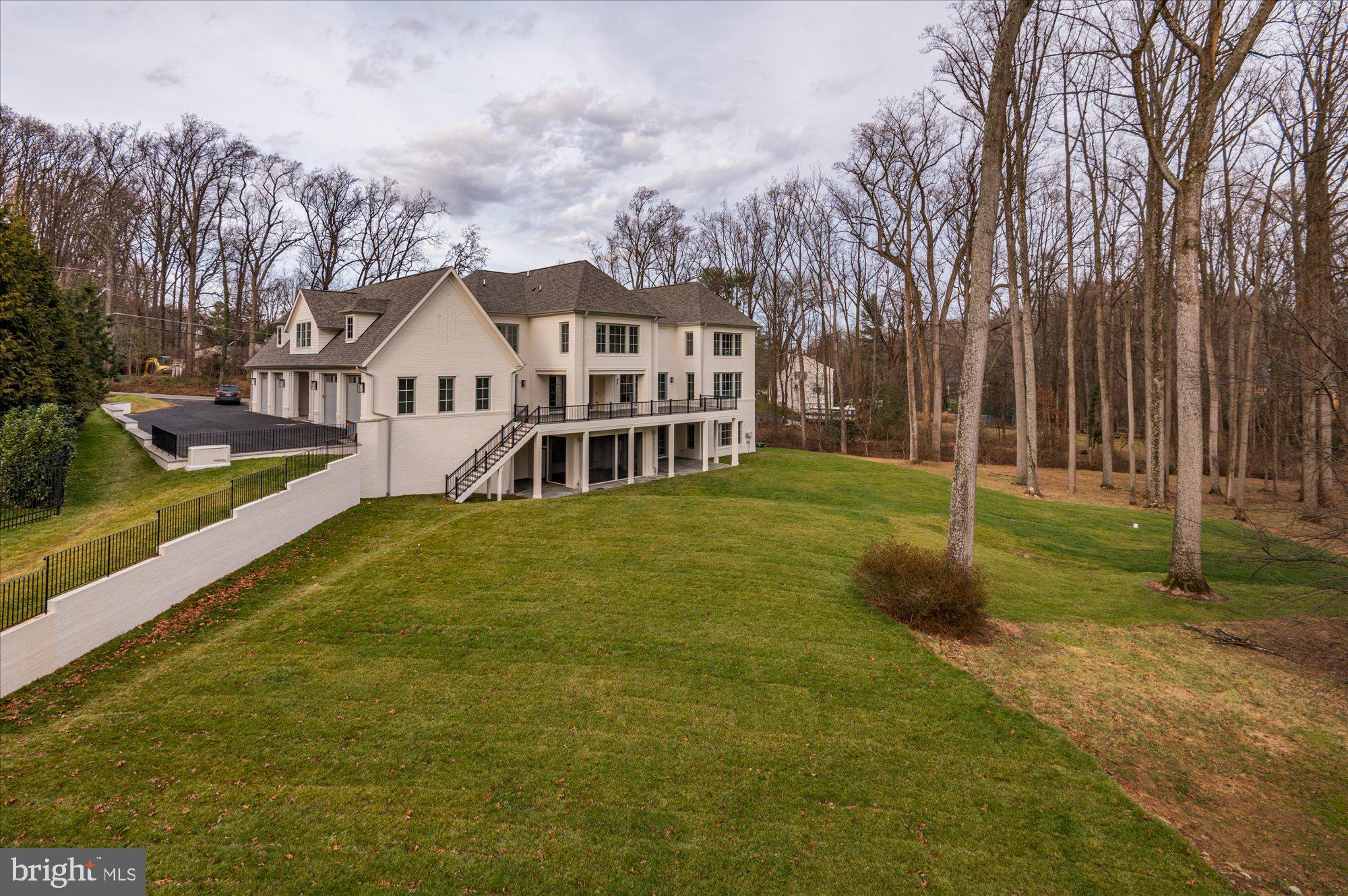 WOODHAVEN - Residential