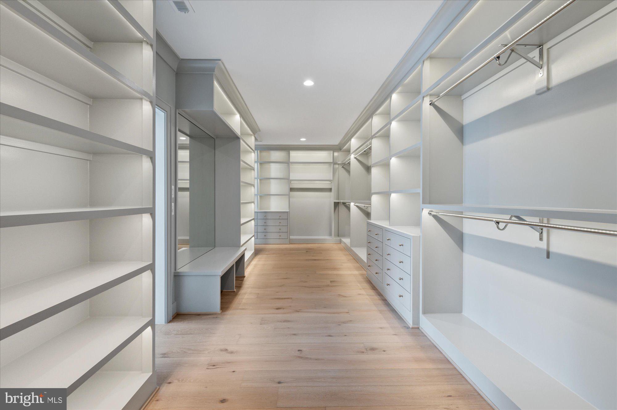 WOODHAVEN - Residential