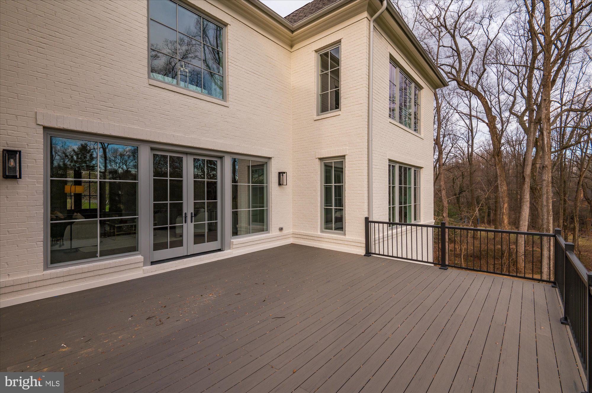 WOODHAVEN - Residential