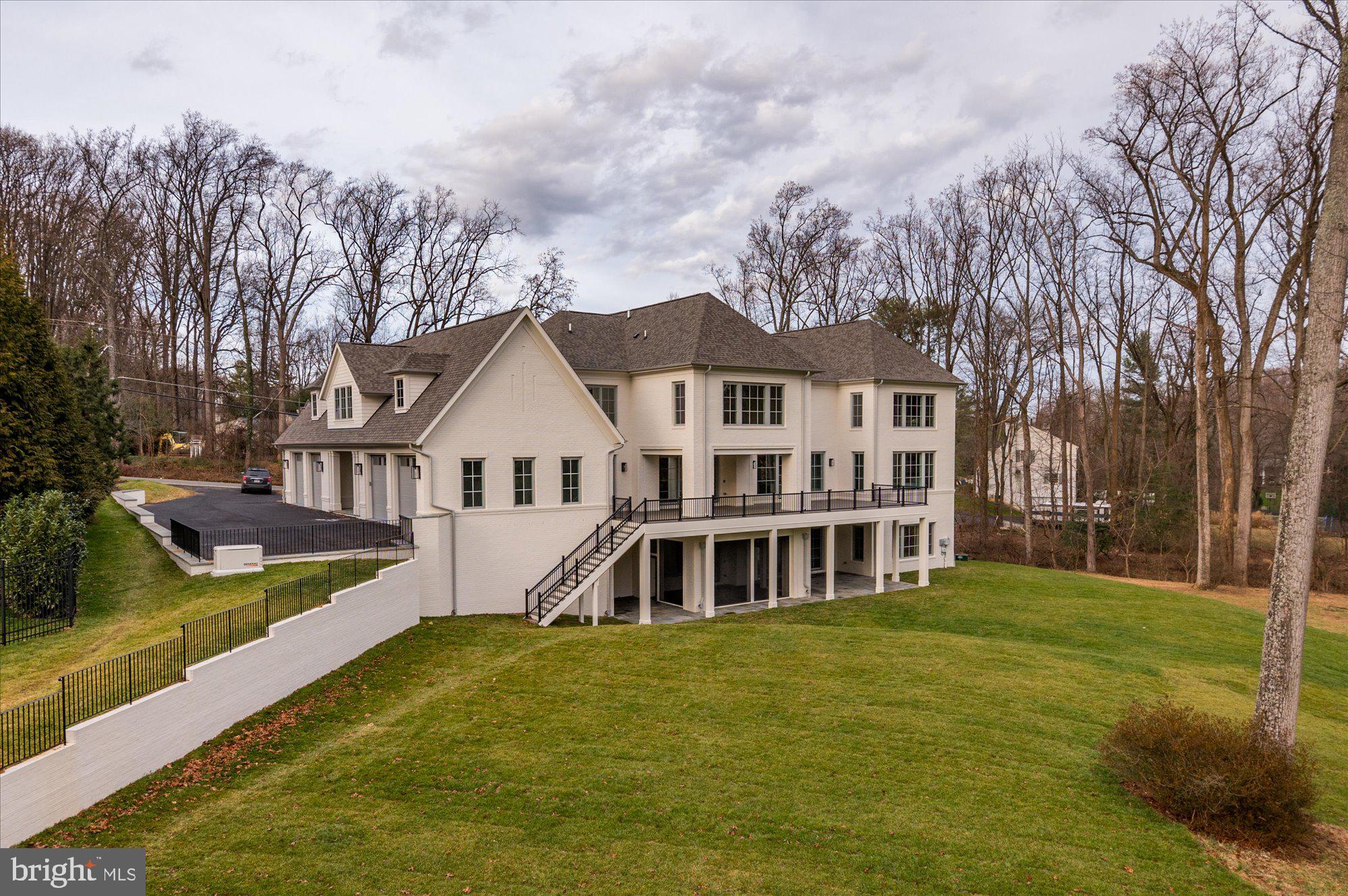 WOODHAVEN - Residential