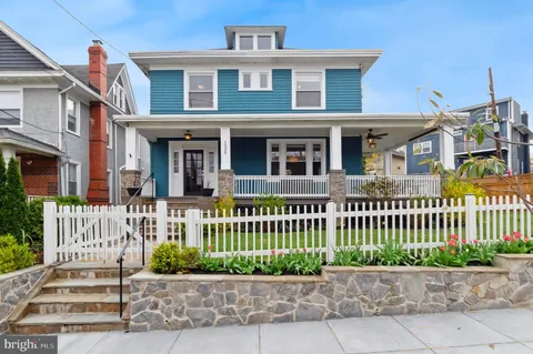 MLS: DCDC2193838