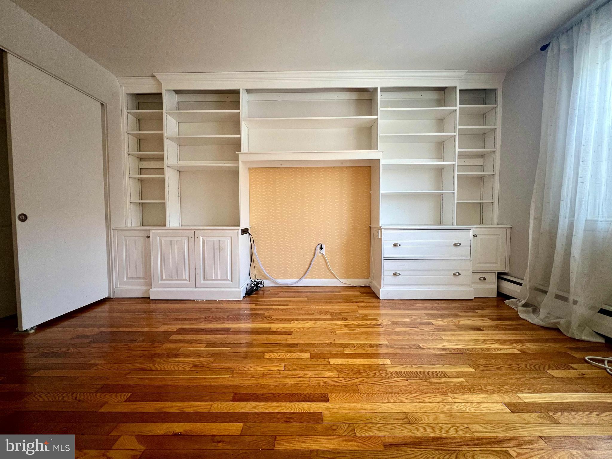 KINGSBURY - Residential