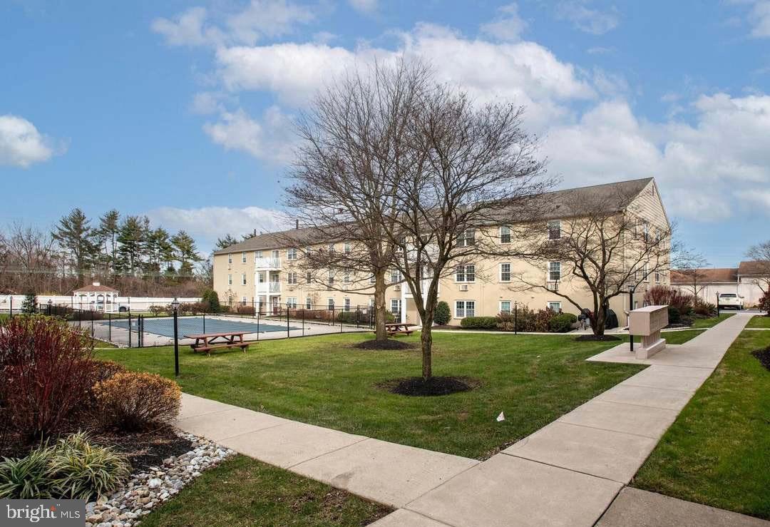 KINGSBURY - Residential